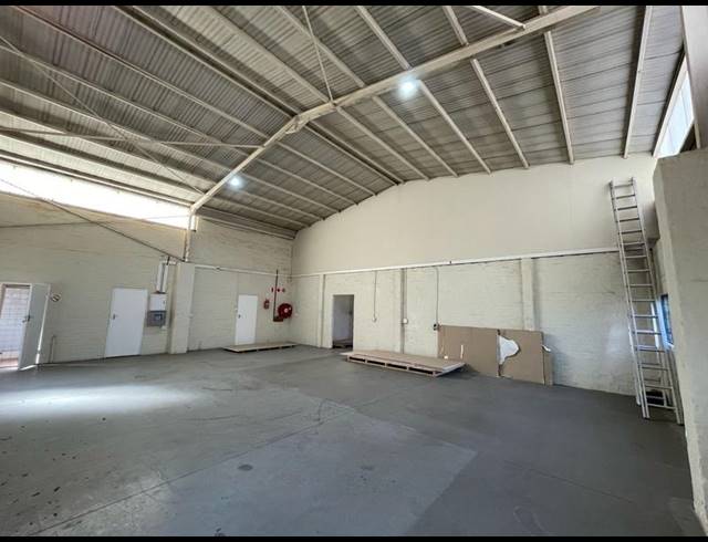 INDUSTRIAL PROPERTY TO RENT IN HENNOPSPARK